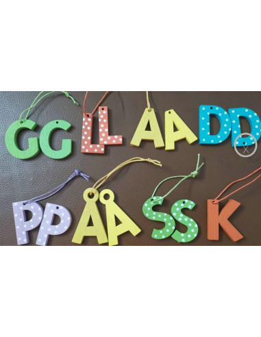 GLAD PÅSK BOKSTÄVER